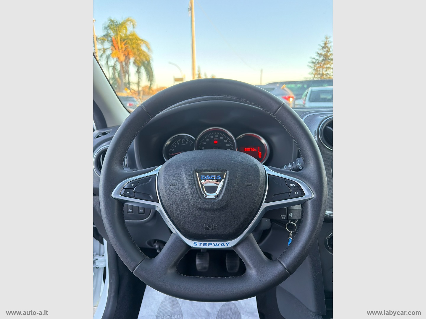 Sandero Stepway 0.9 TCe 12V 90 CV S&S PRESTIGE - immagine 18