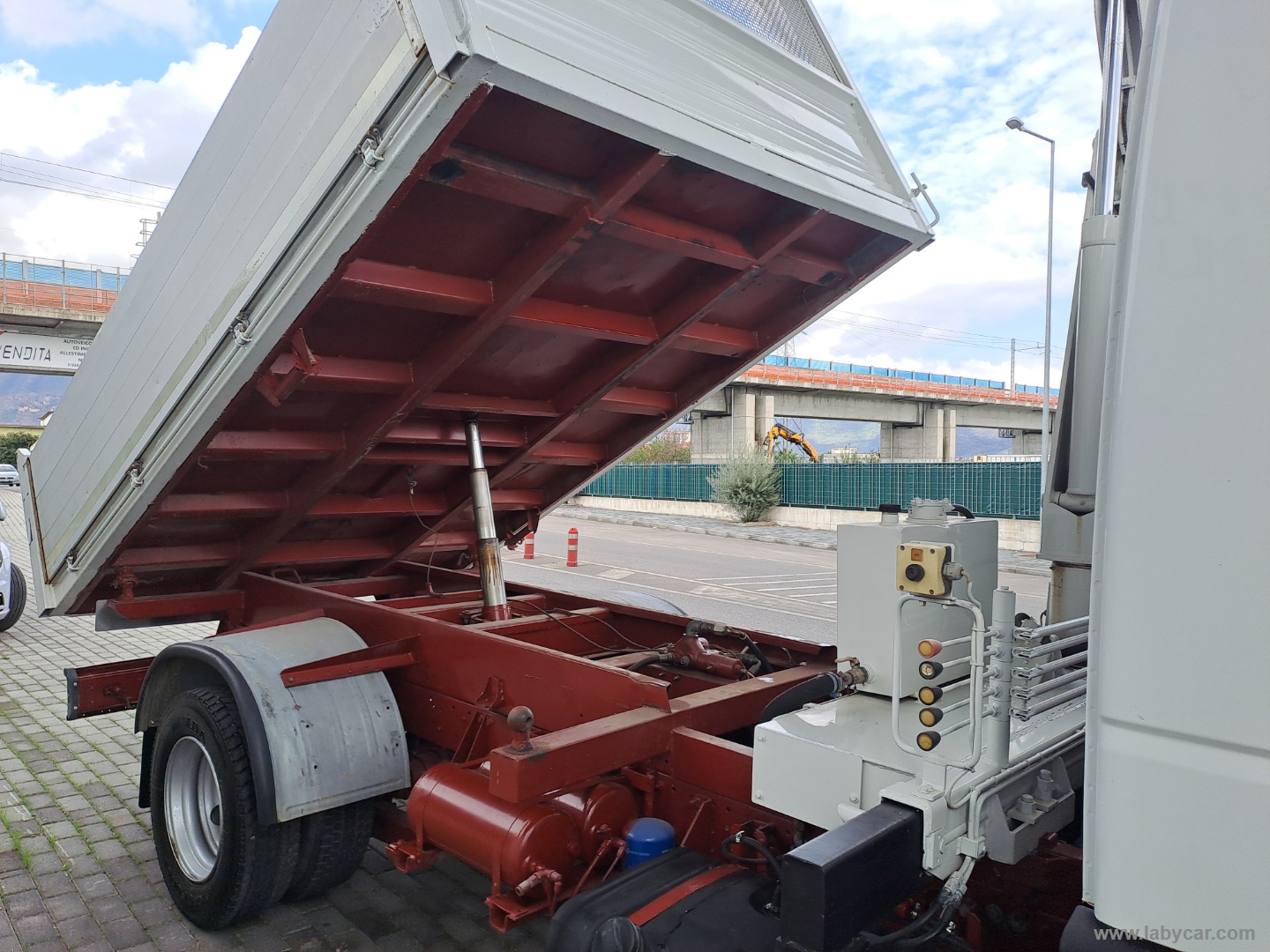 EUROCARGO ML 80E17 GRU E RIBALTABILE TRILATERALE BENELLI - immagine 18