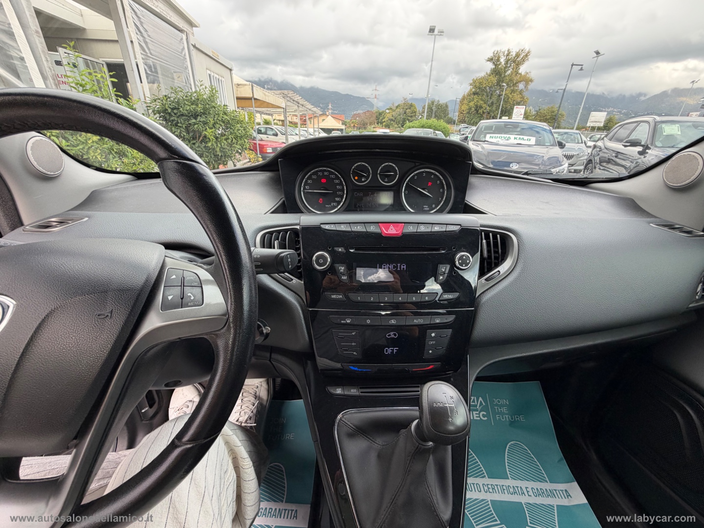 Ypsilon 0.9 T.Air 85 CV 5p. S&S DFN Gold - immagine 18