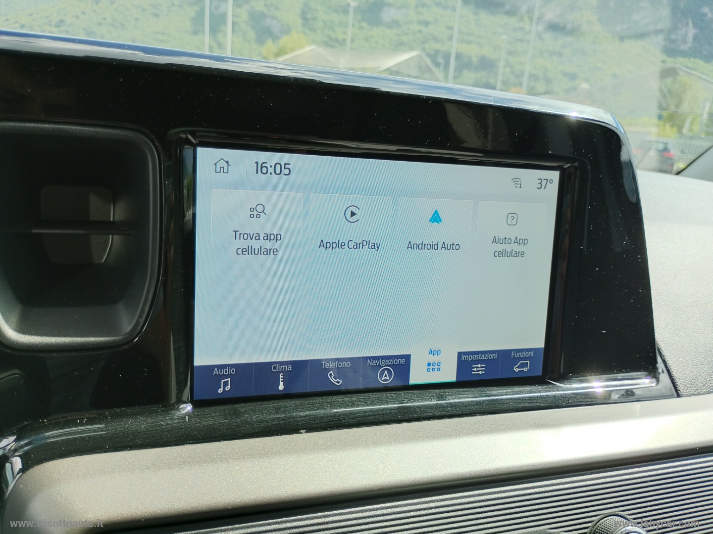 Tourneo Courier 1.0 EcoBoost 125CV Titanium - immagine 18