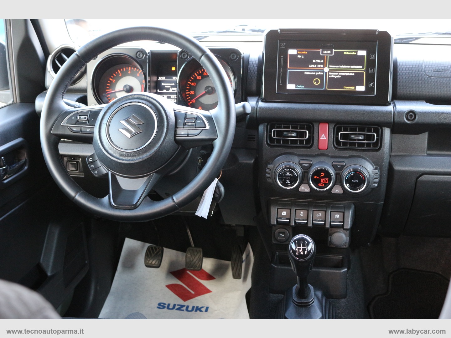 Jimny 1.5 5MT Top - immagine 18