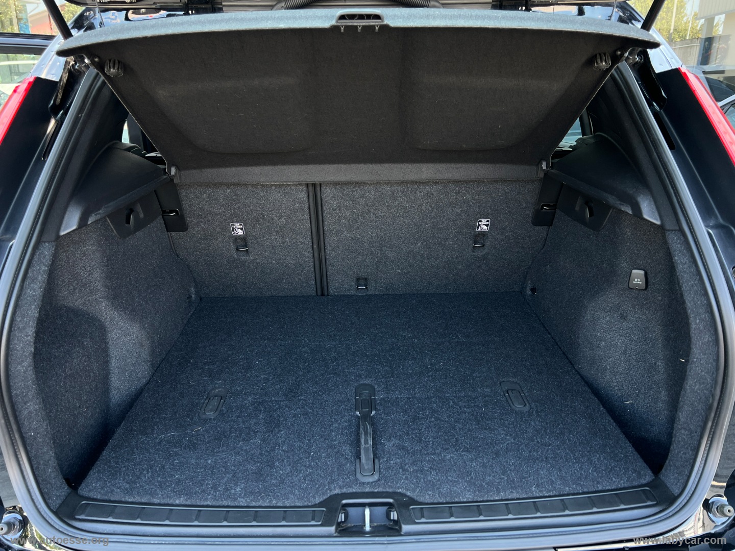 XC40 T2 automatico Essential - immagine 18