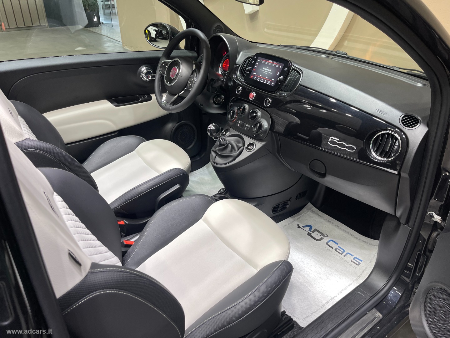 500 Cabrio Hybrid DOLCEVITA *NEOPATENTATI* - immagine 18