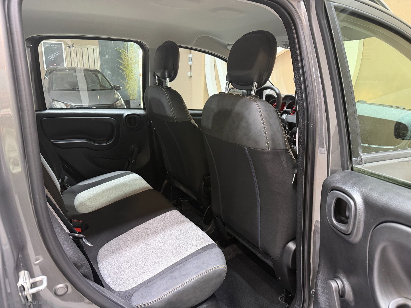 Panda 0.9 TwinAir T. S&S 4x4 City Cross *INTROVABILE*1 PROPRIETARIO* - immagine 18
