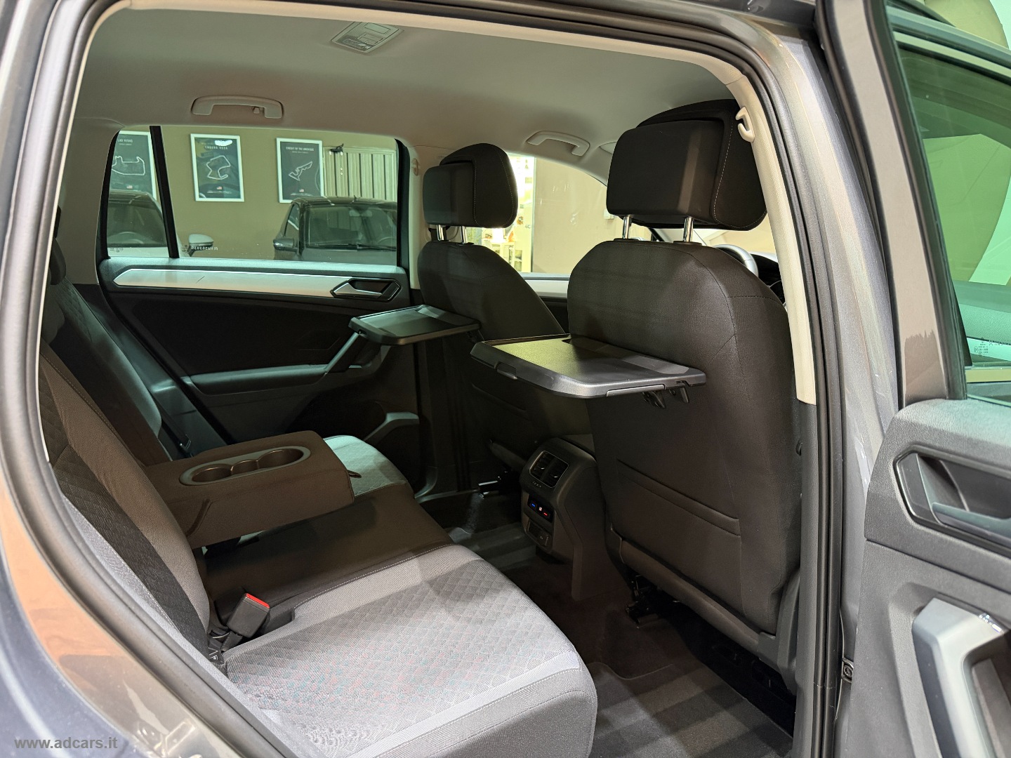 Tiguan 1.6 TDI Style BMT *BOOK SERVICE VW*1 PROPR.* - immagine 18