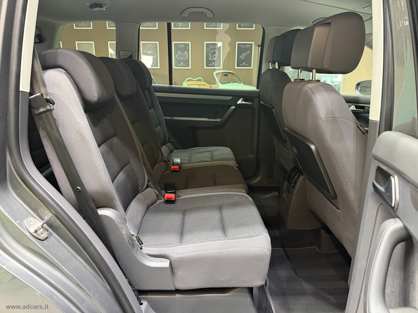 Touran Business 1.6 TDI Comfortline BMT *7 POSTI* - immagine 18