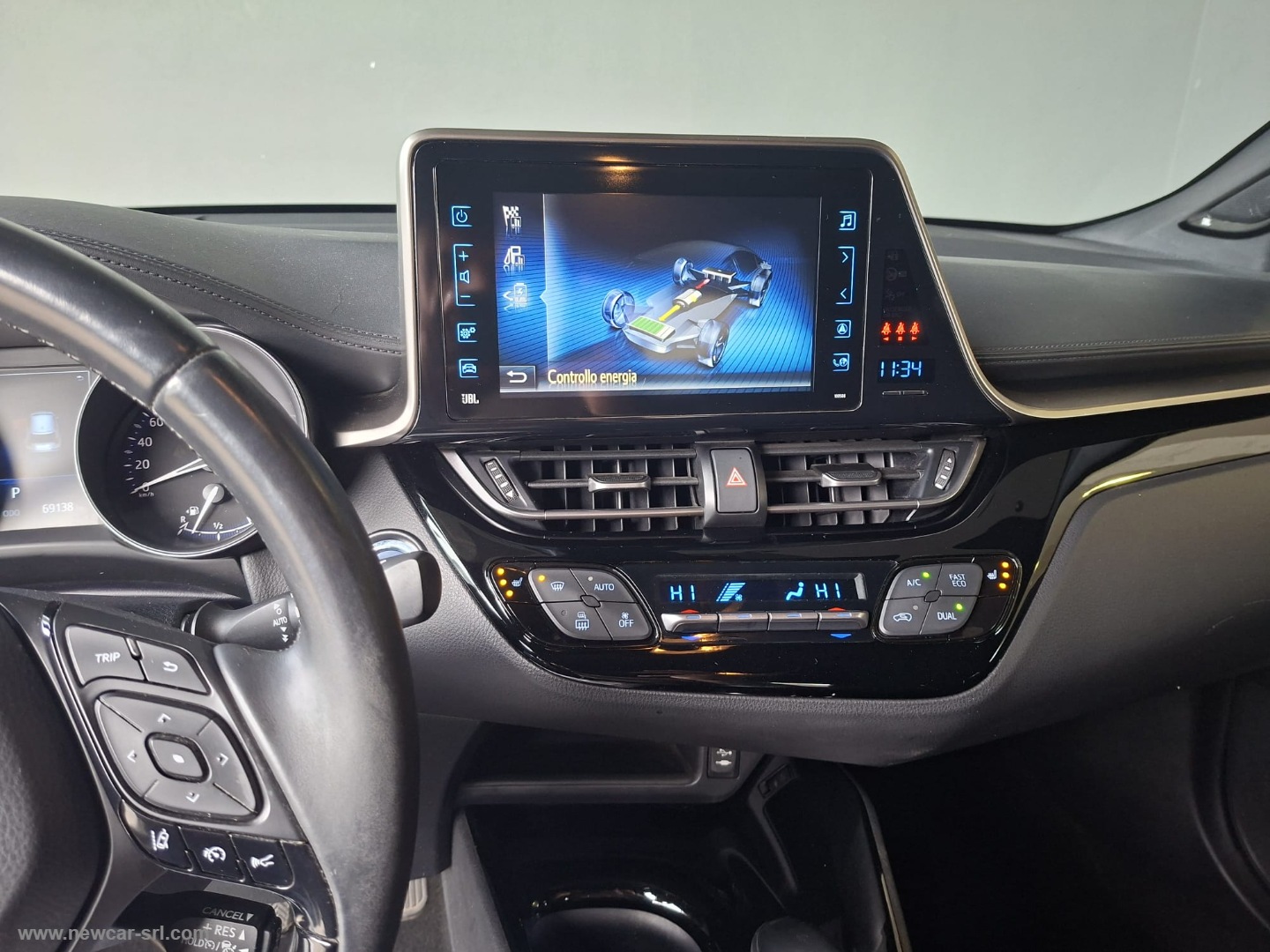 C-HR 1.8 Hybrid E-CVT Active - immagine 18