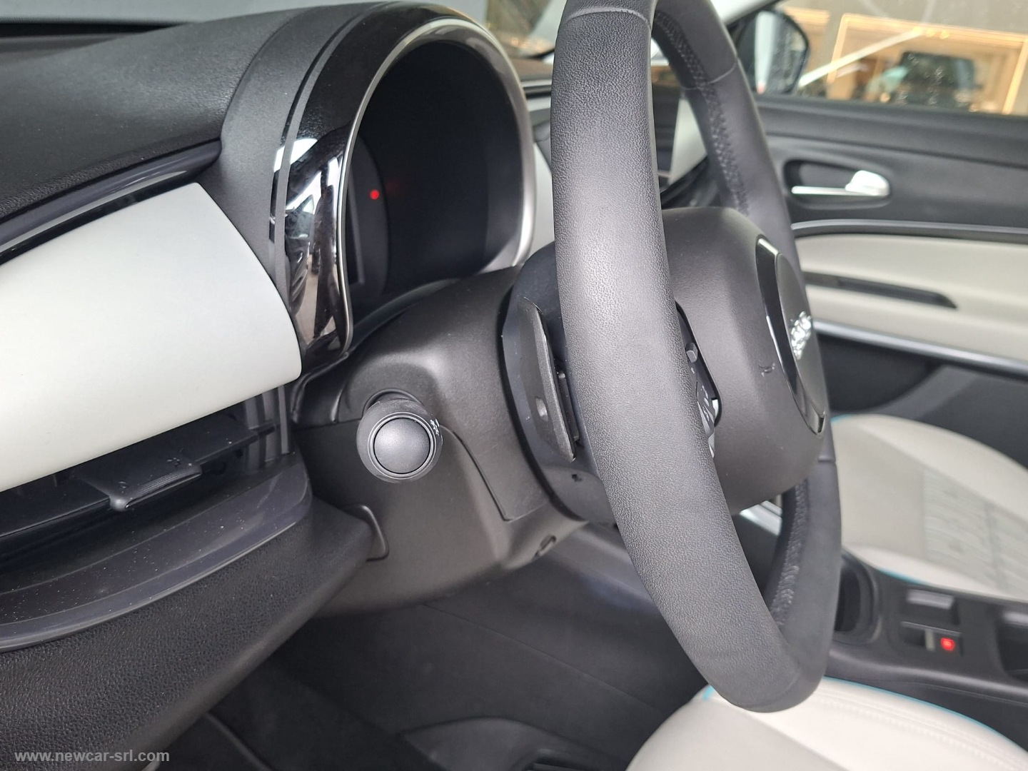 600 Hybrid 110 CV DCT MHEV Business - immagine 18