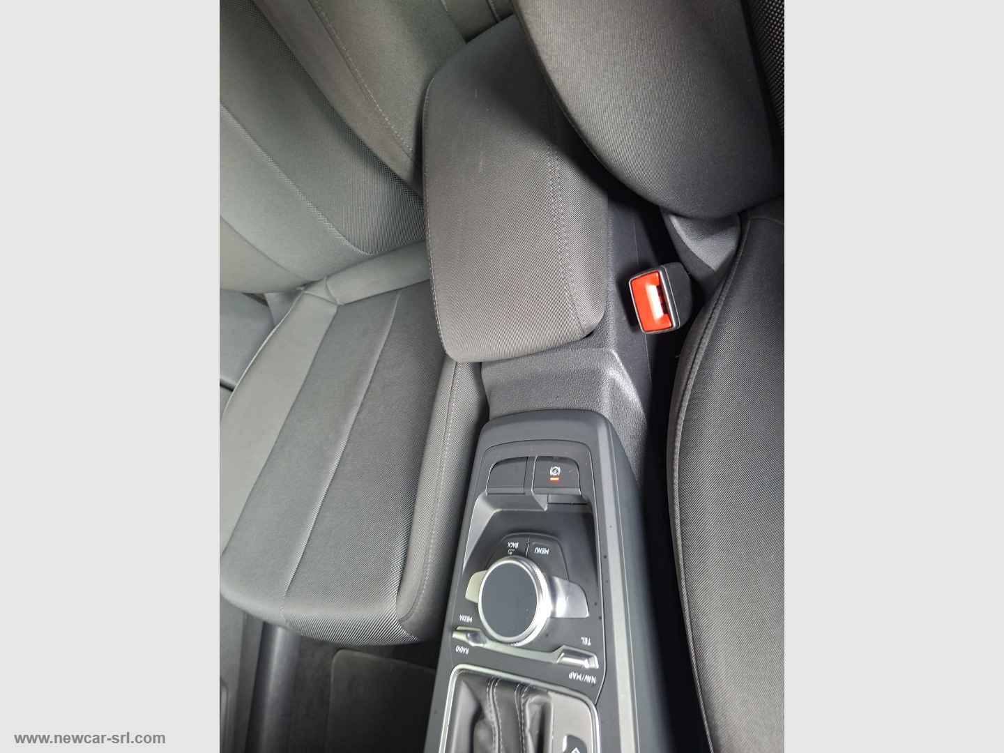 Q2 30 TDI S tronic - immagine 18