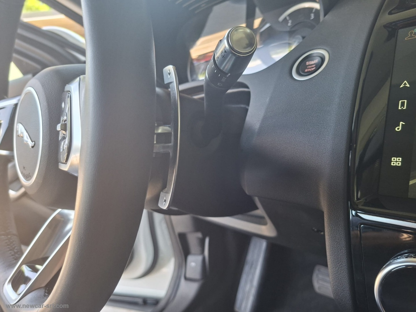 E-Pace 2.0D I4 163 CV AWD Auto - immagine 18