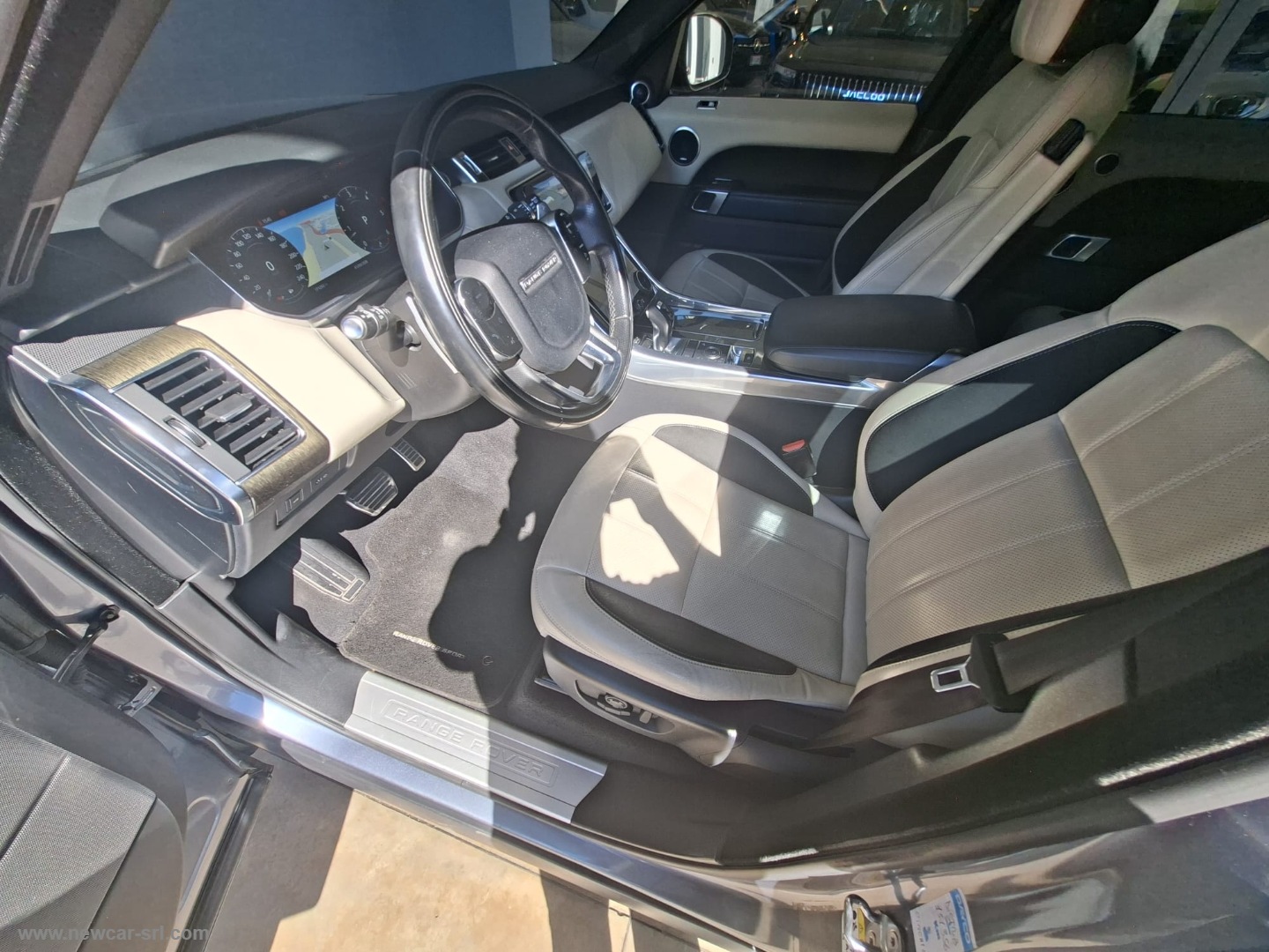 Range Rover Sport 3.0 TDV6 HSE Dynamic - immagine 18