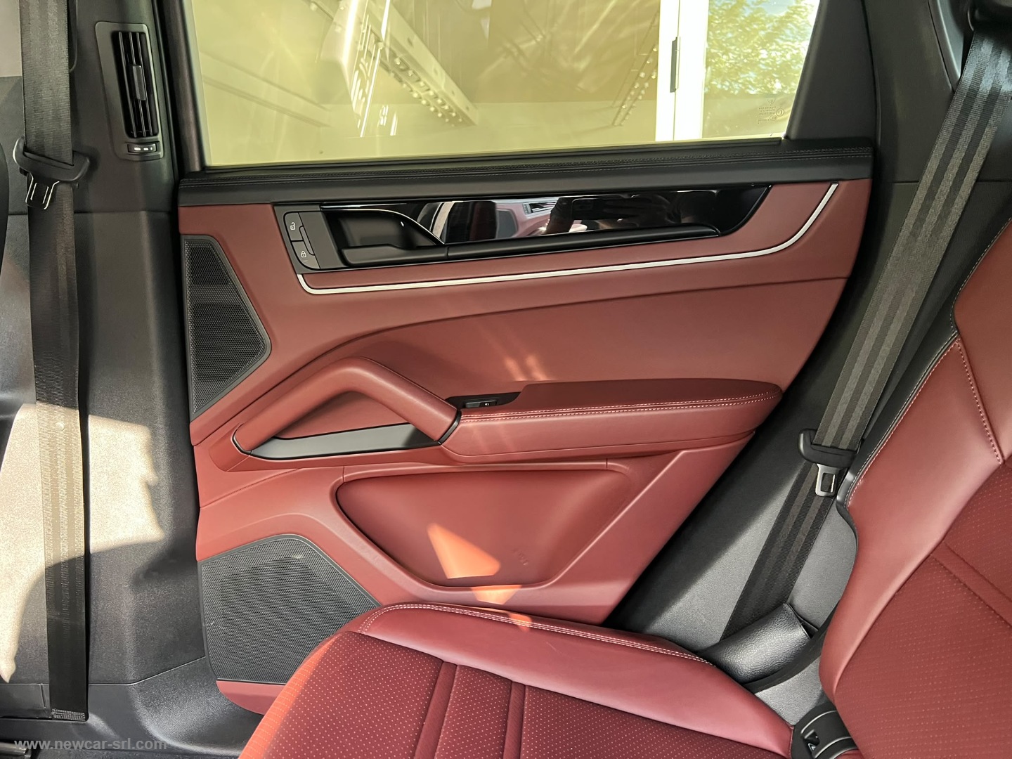 Cayenne Coupè 3.0 V6 - immagine 18
