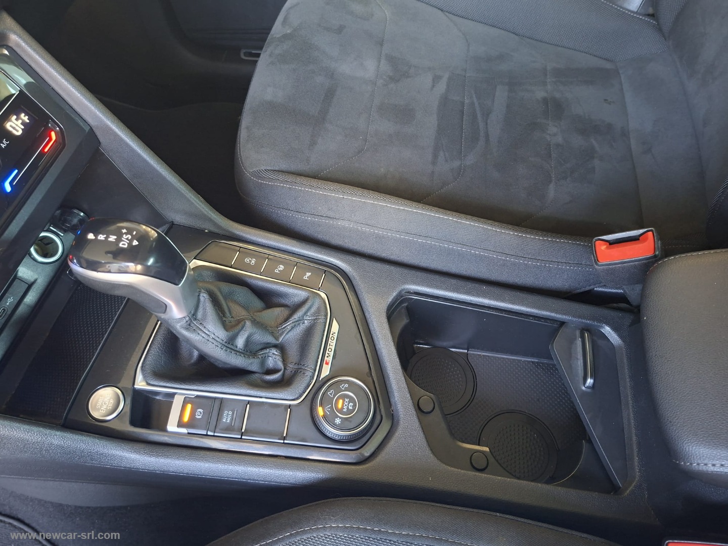 Tiguan 2.0 TDI 150CV SCR DSG 4MOT. Eleg. - immagine 18