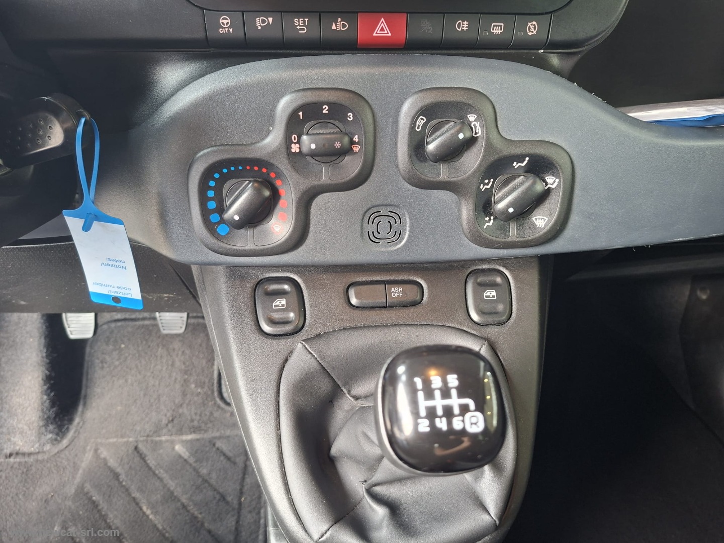 Panda 1.0 S&S Hybrid Van 2 posti - immagine 18