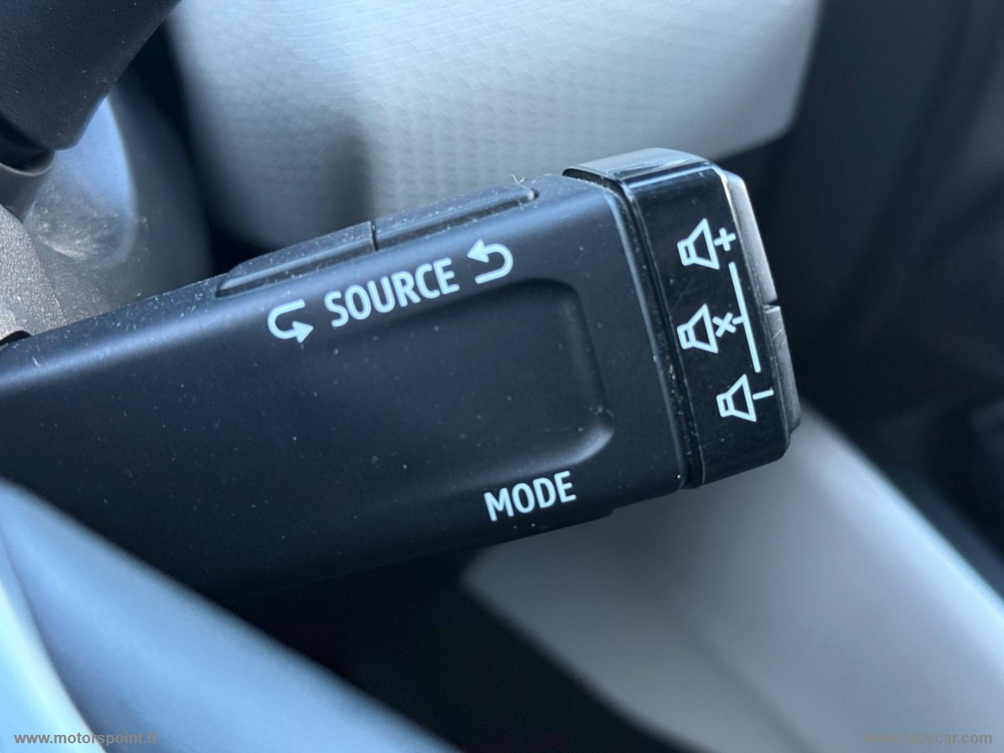 Clio TCe 100 CV GPL Techno - immagine 18