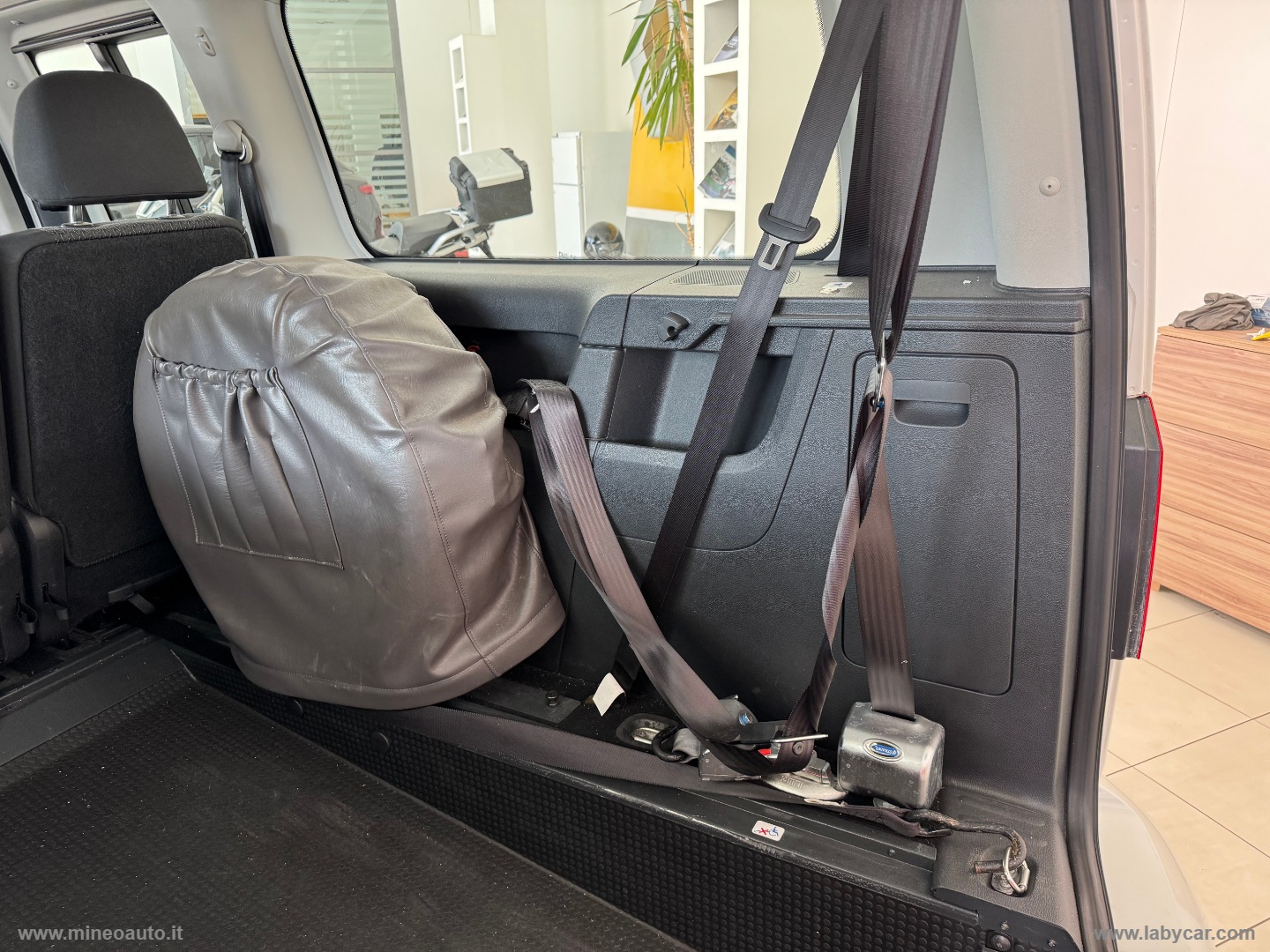 2.0 TDI 102CV MAXI TRASPORTO DISABILE Volkswagen Caddy 2.0 TDI 102 CV Maxi Trasporto Disabile - immagine 18