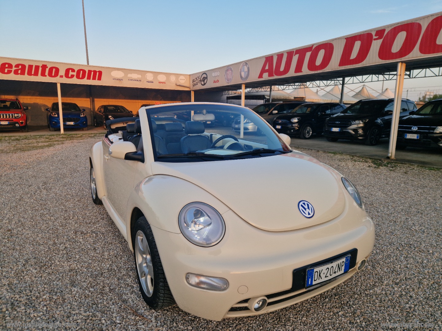 New Beetle 1.6 Cabrio MOTORE NUOVO - immagine 18