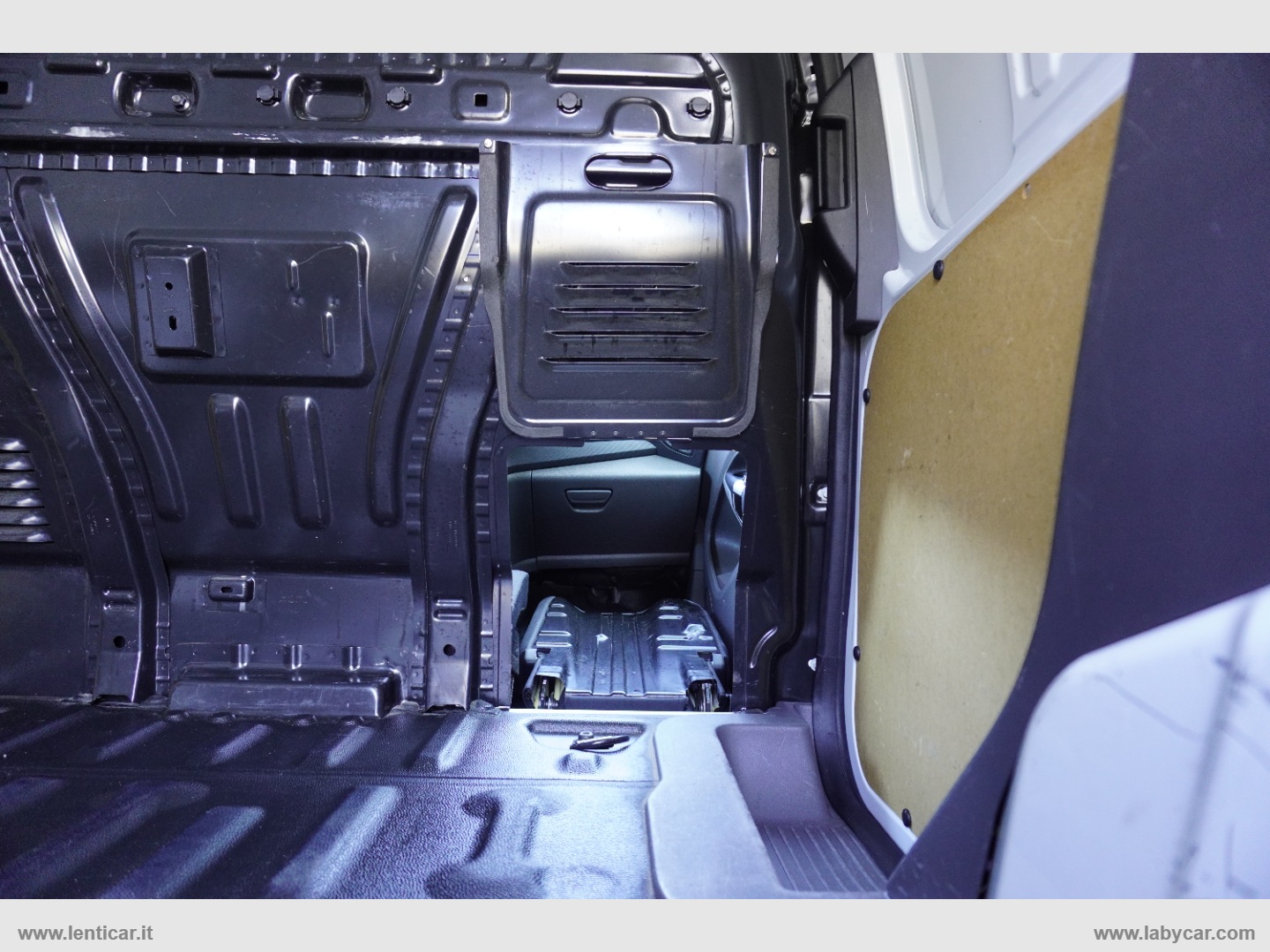 Transit Connect 200 1.5dCi 100CV Trend L1H1 Euro 6D-Temp - immagine 18