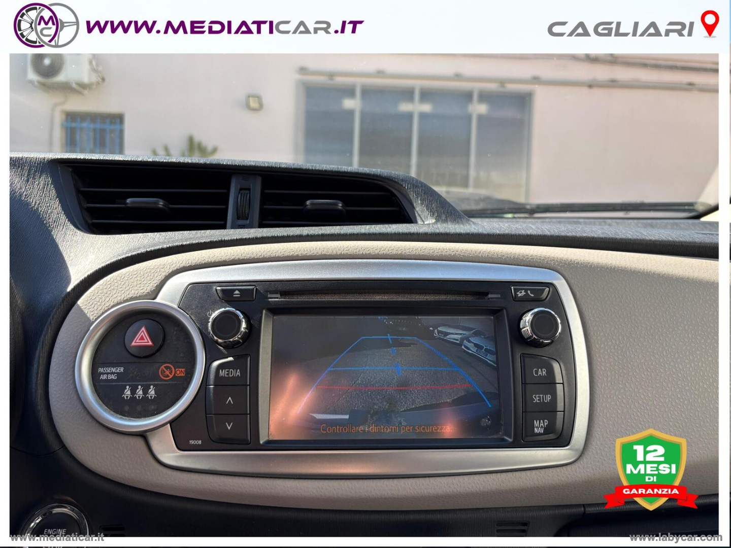 Yaris 1.3 5p. Lounge CVT Stop & Start - immagine 18