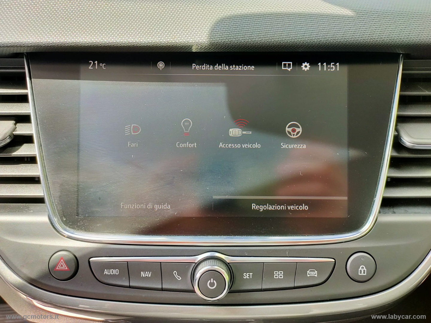 Opel Crossland Crossland 1.2 T. 12V 130CV aut.S&S Eleg. - Immagine 18