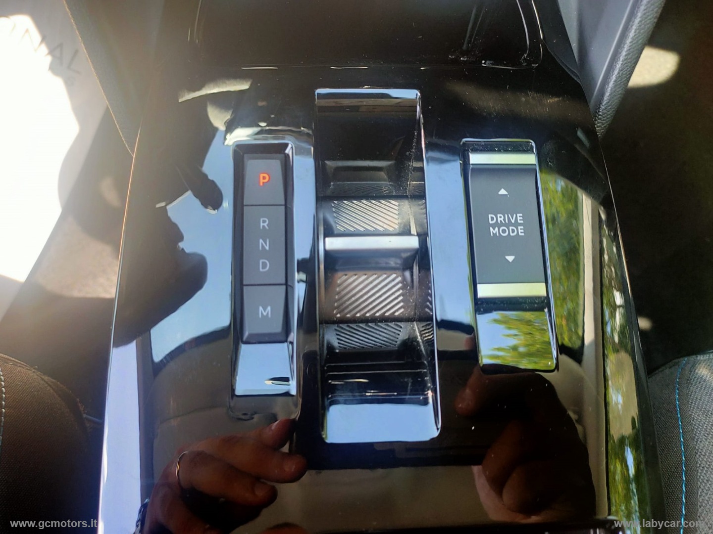 Citroën C4 C4 X PureTech 130 S&S EAT8 Shine - Immagine 18