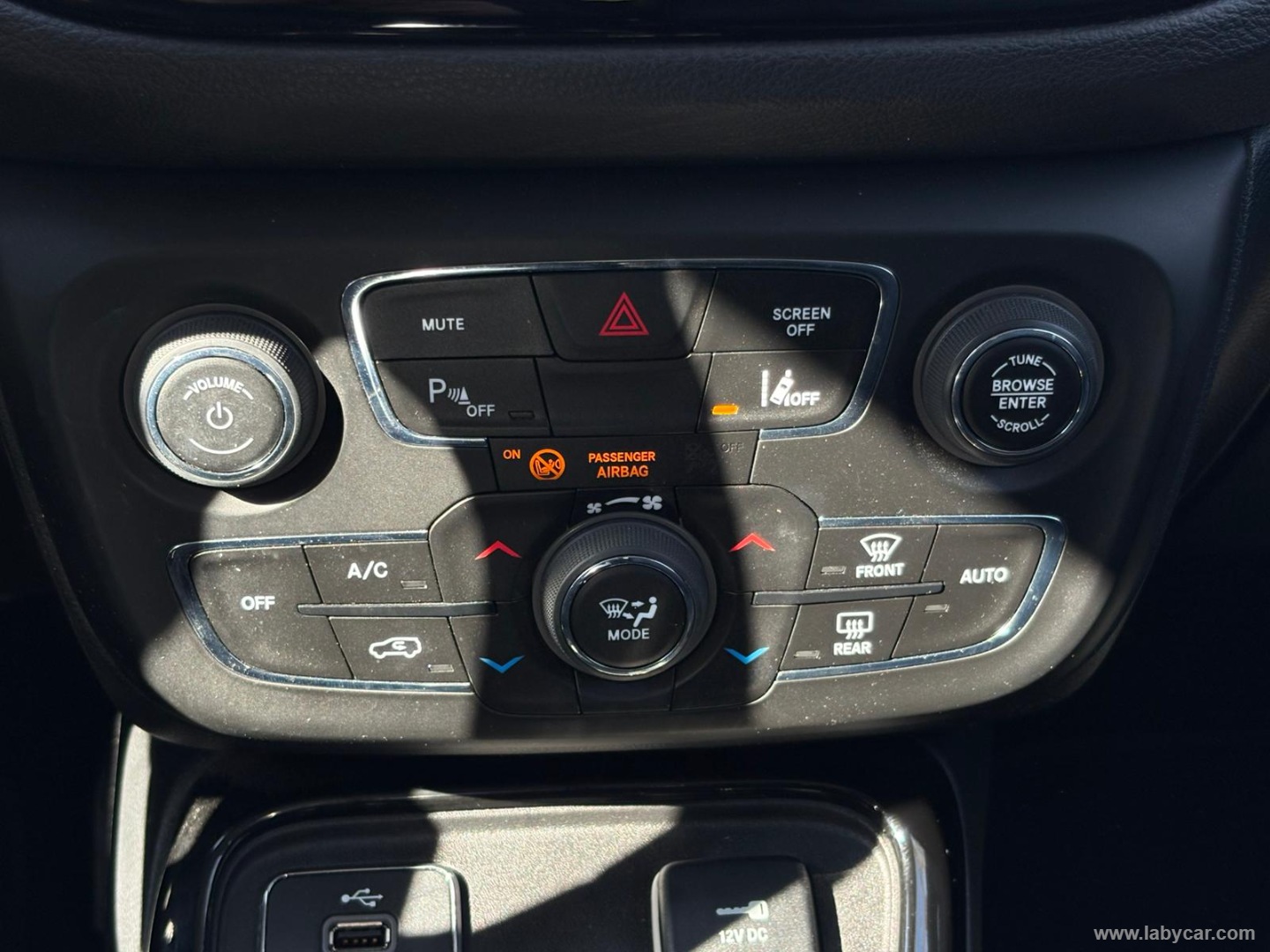 Compass 1.6 Mjt II 2WD Limited - immagine 18