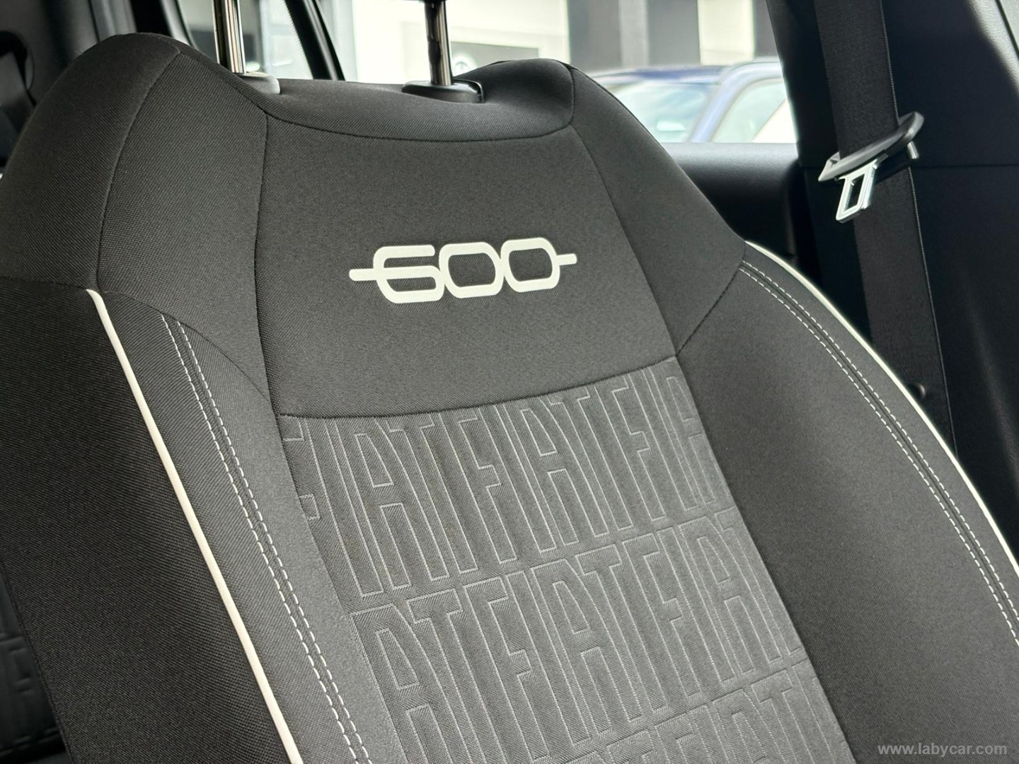 600 Hybrid MHEV - immagine 18