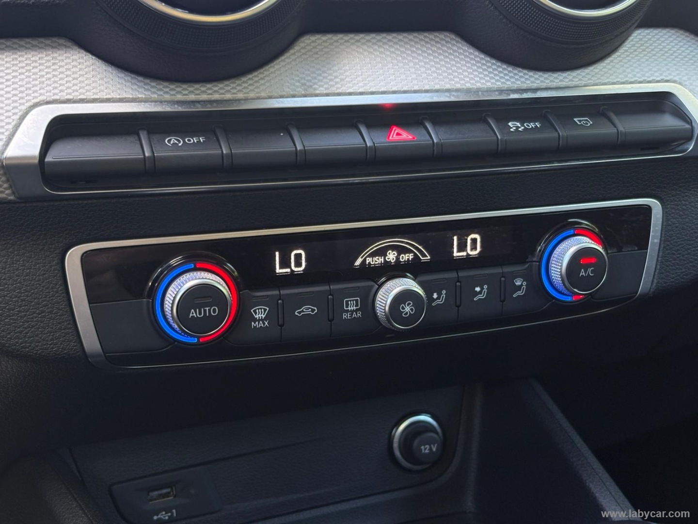 Q2 30 TDI S tronic Admired - immagine 18