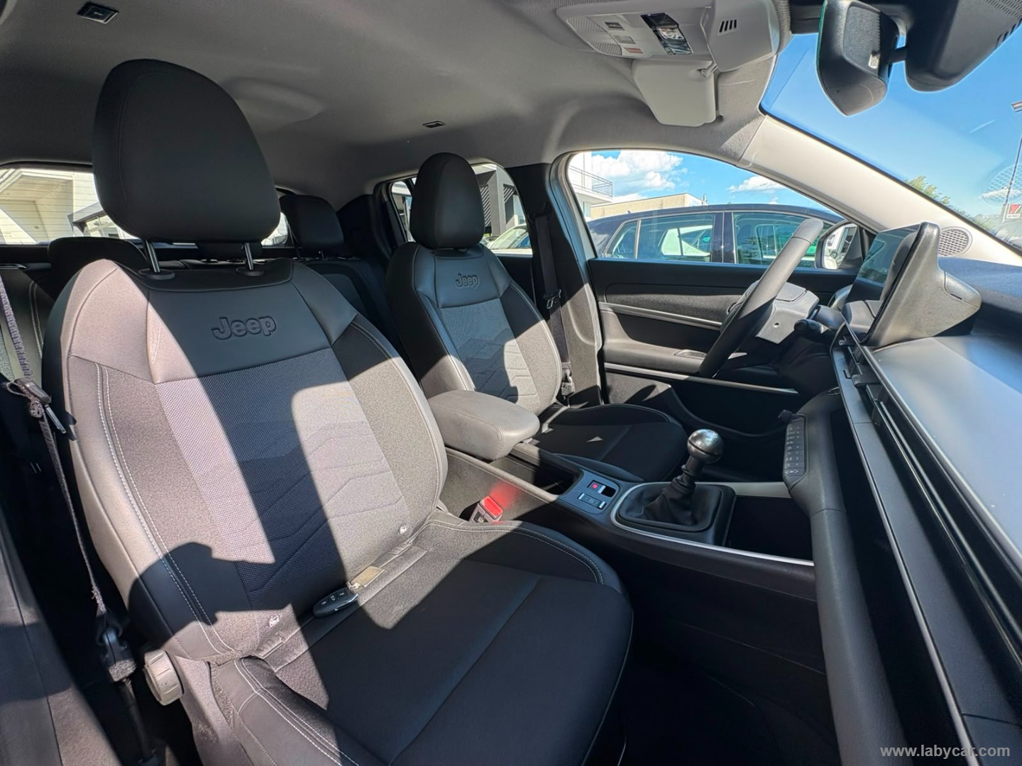 Jeep Avenger 1.2 Turbo Summit - Immagine 18