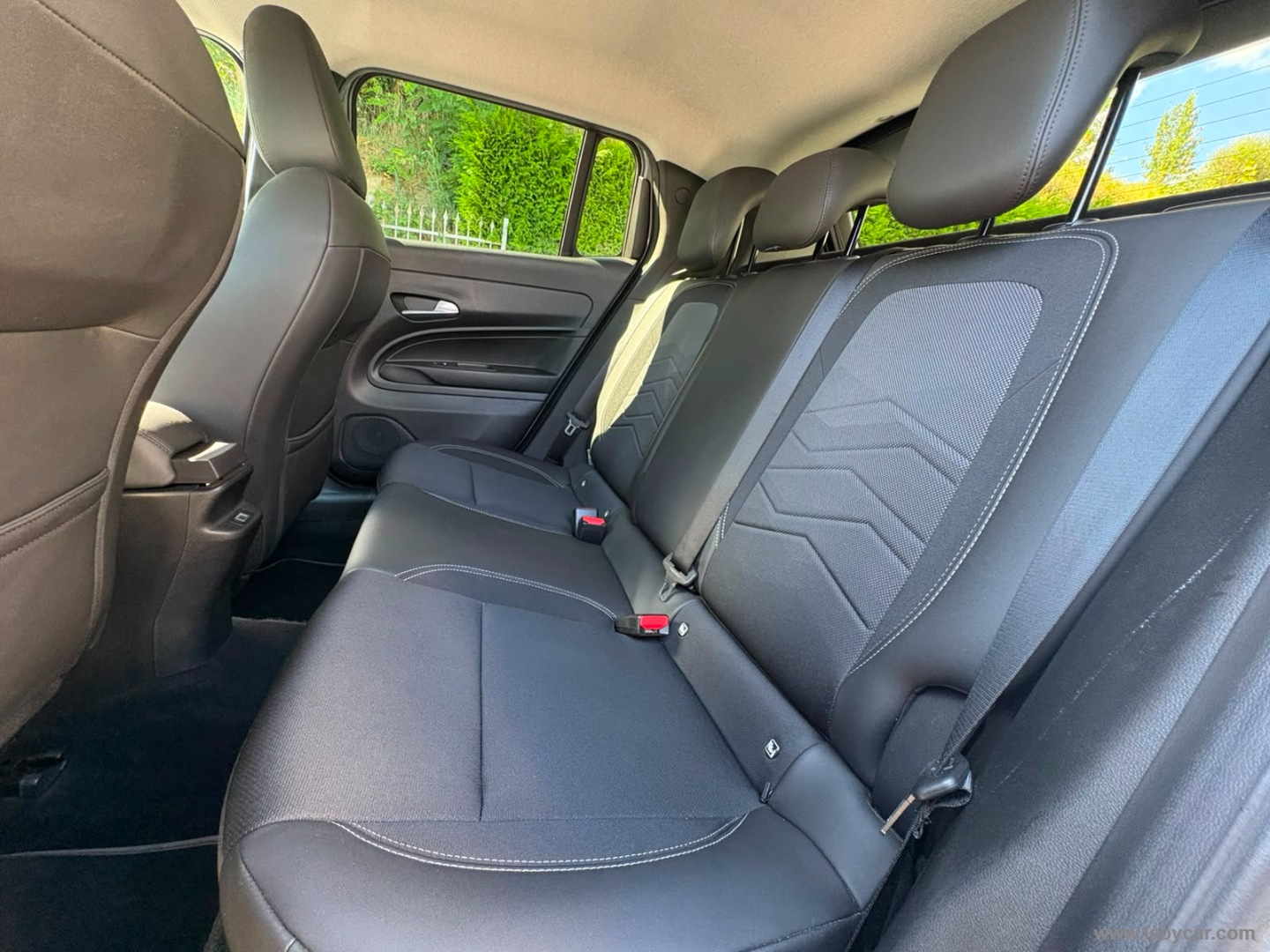 Jeep Avenger 1.2 Turbo Summit - Immagine 18
