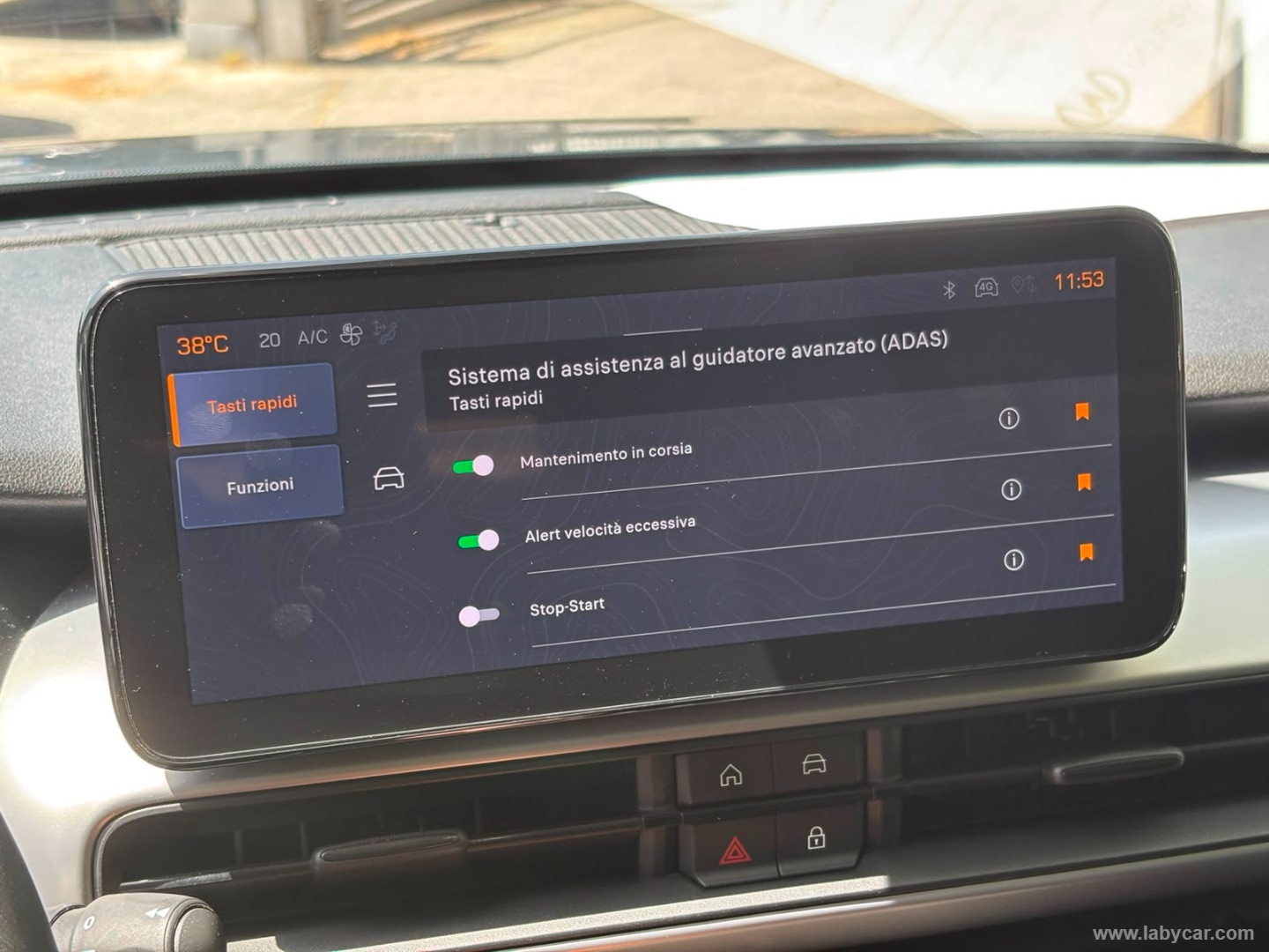Jeep Avenger 1.2 Turbo Summit - Immagine 18
