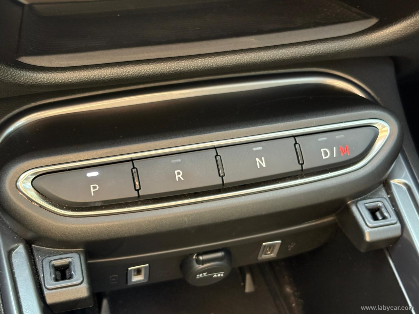 600 Hybrid 145 CV DCT MHEV Icon - immagine 18