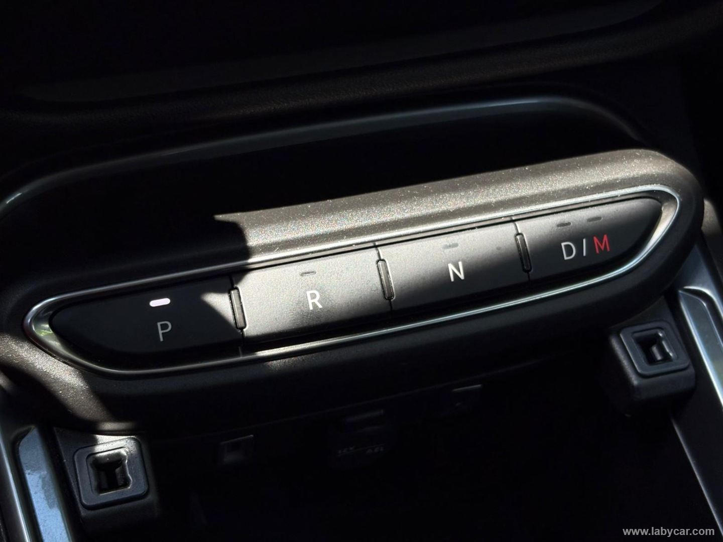 600 Hybrid 145 CV DCT MHEV Icon - immagine 18