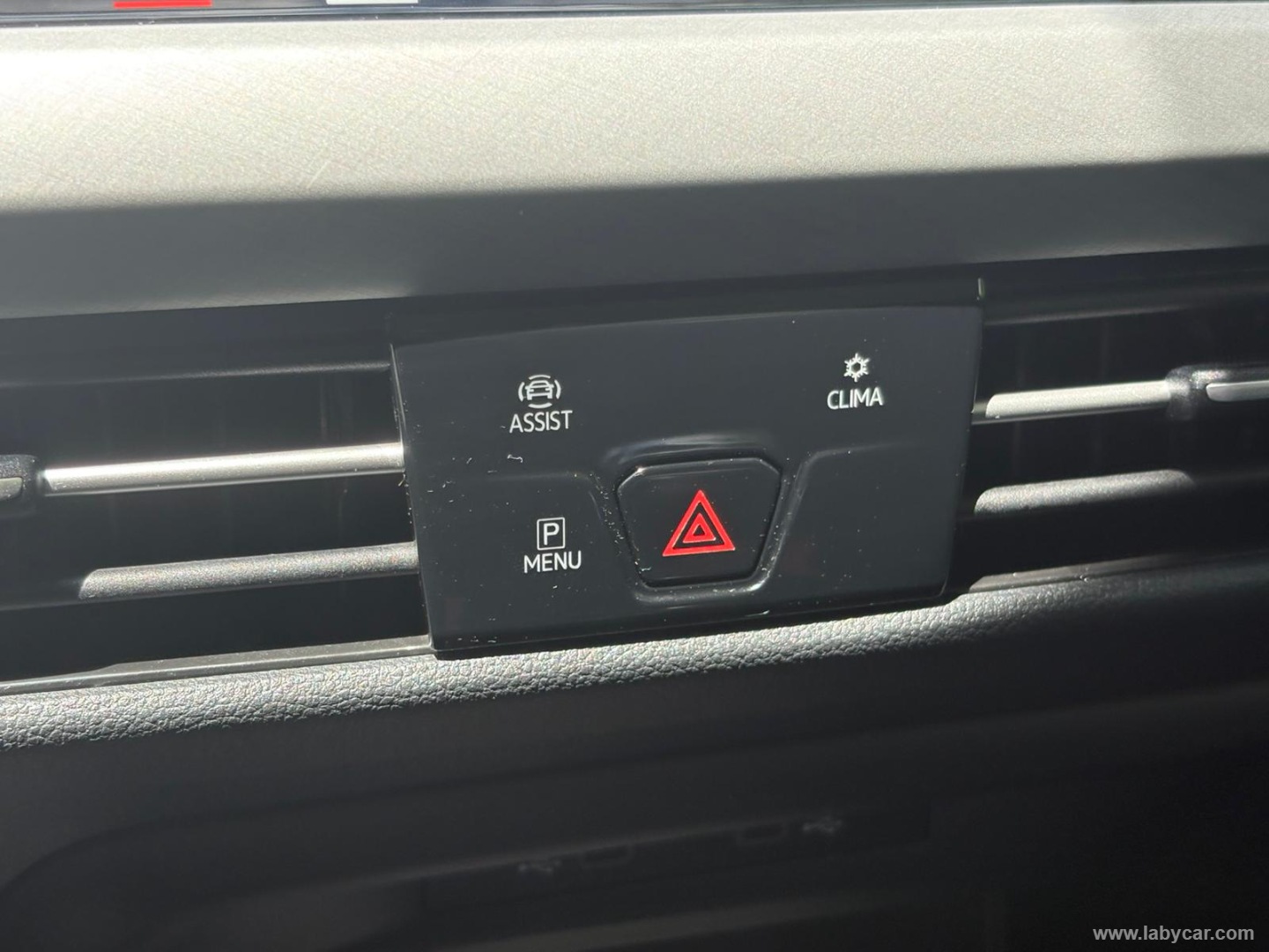 Volkswagen Golf 2.0 TDI 115 CV SCR Life - Immagine 18