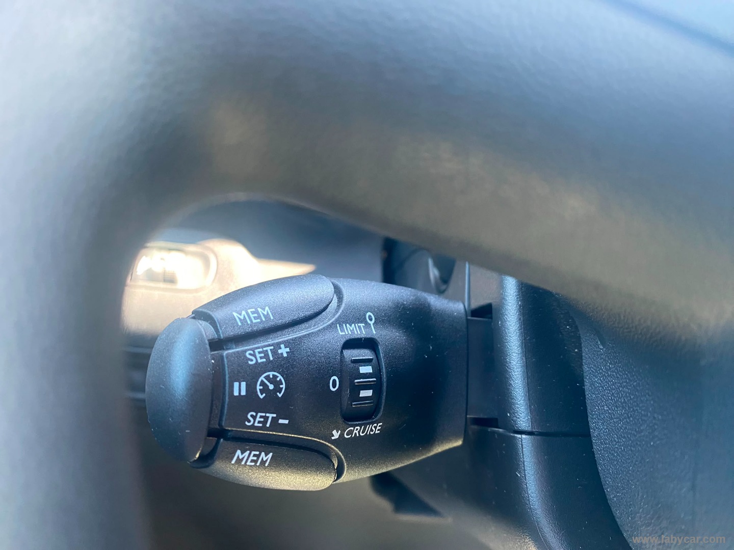 Citroën BERLINGO BlueHDi 100 S&S Combi Live - Immagine 18