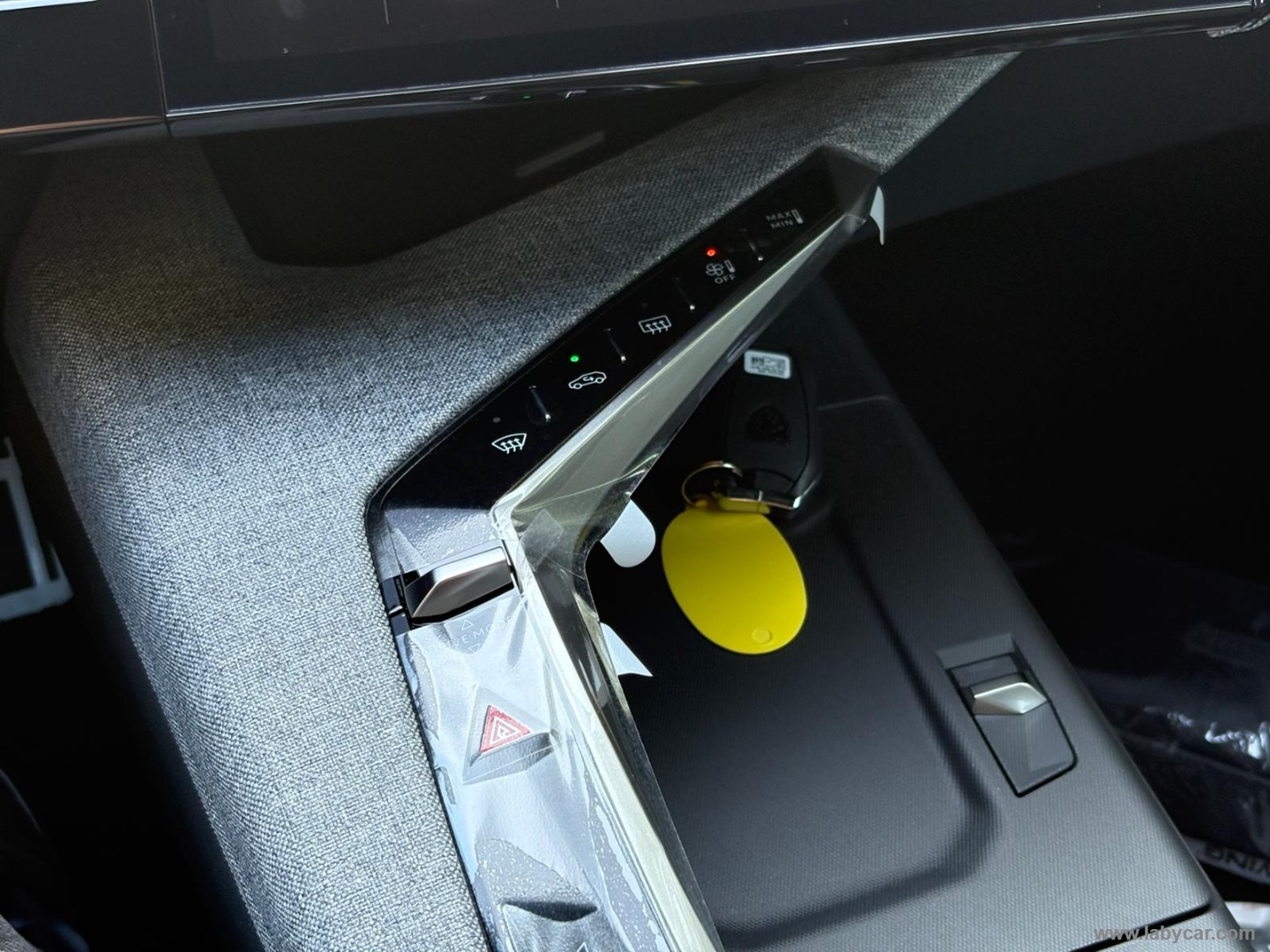 Peugeot 3008 Hybrid 145 e-DCS6 GT - Immagine 18