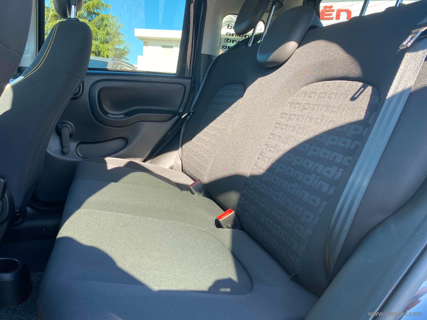 Fiat Panda 1.0 FireFly S&S Hybrid Pandina - Immagine 18