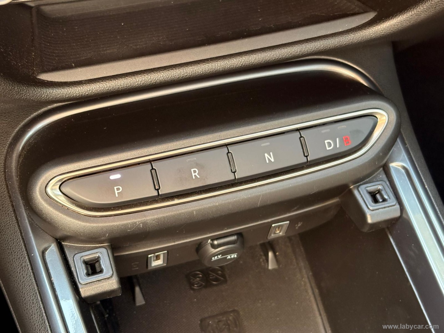 Fiat 600 Hybrid 145 CV DCT MHEV Icon - Immagine 18