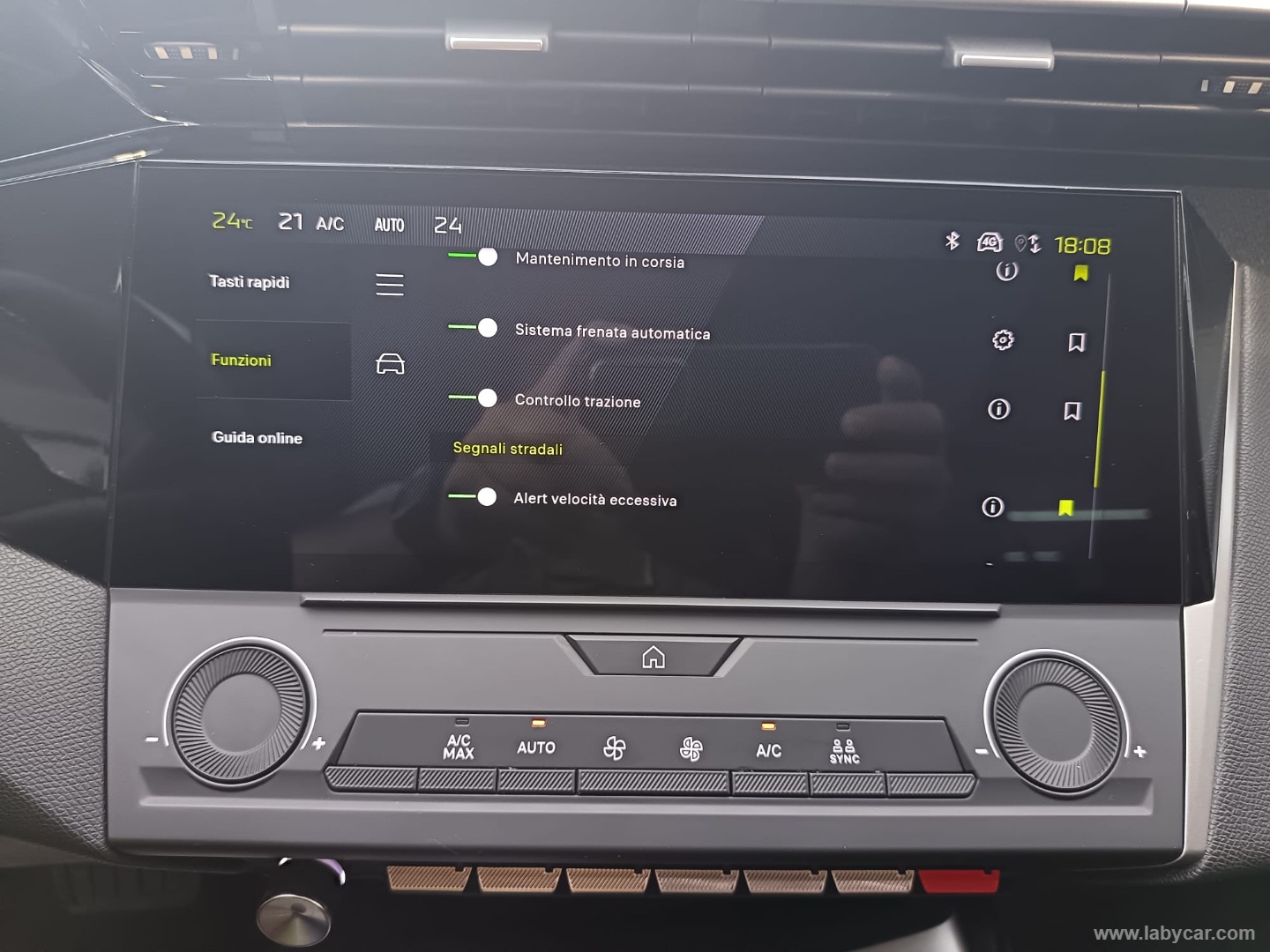 Peugeot 408 Plug-in Hybrid 225 e-EAT8 Allure - Immagine 18