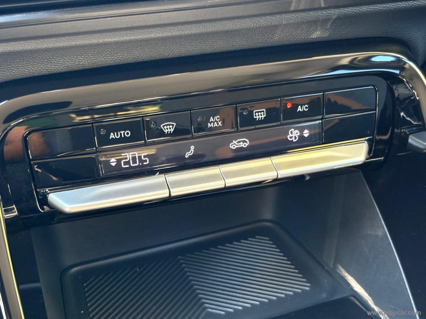 Citroën C3 Aircross PureTech Turbo 100 Plus - Immagine 18