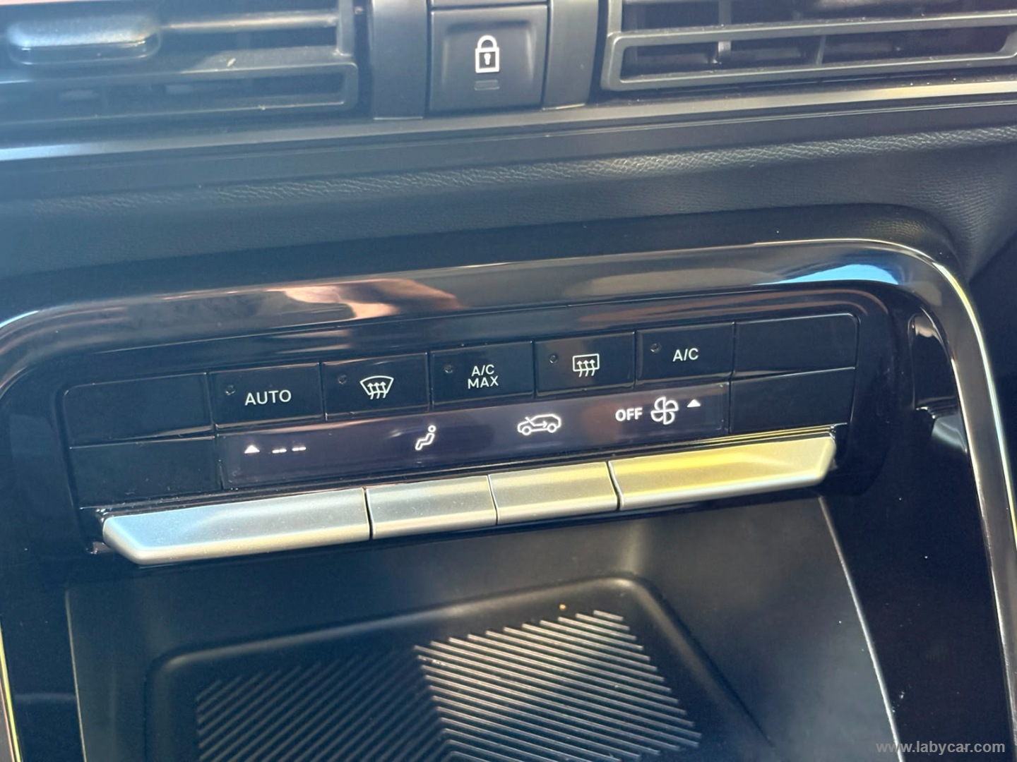 Citroën C3 Aircross PureTech Turbo 100 Plus - Immagine 18