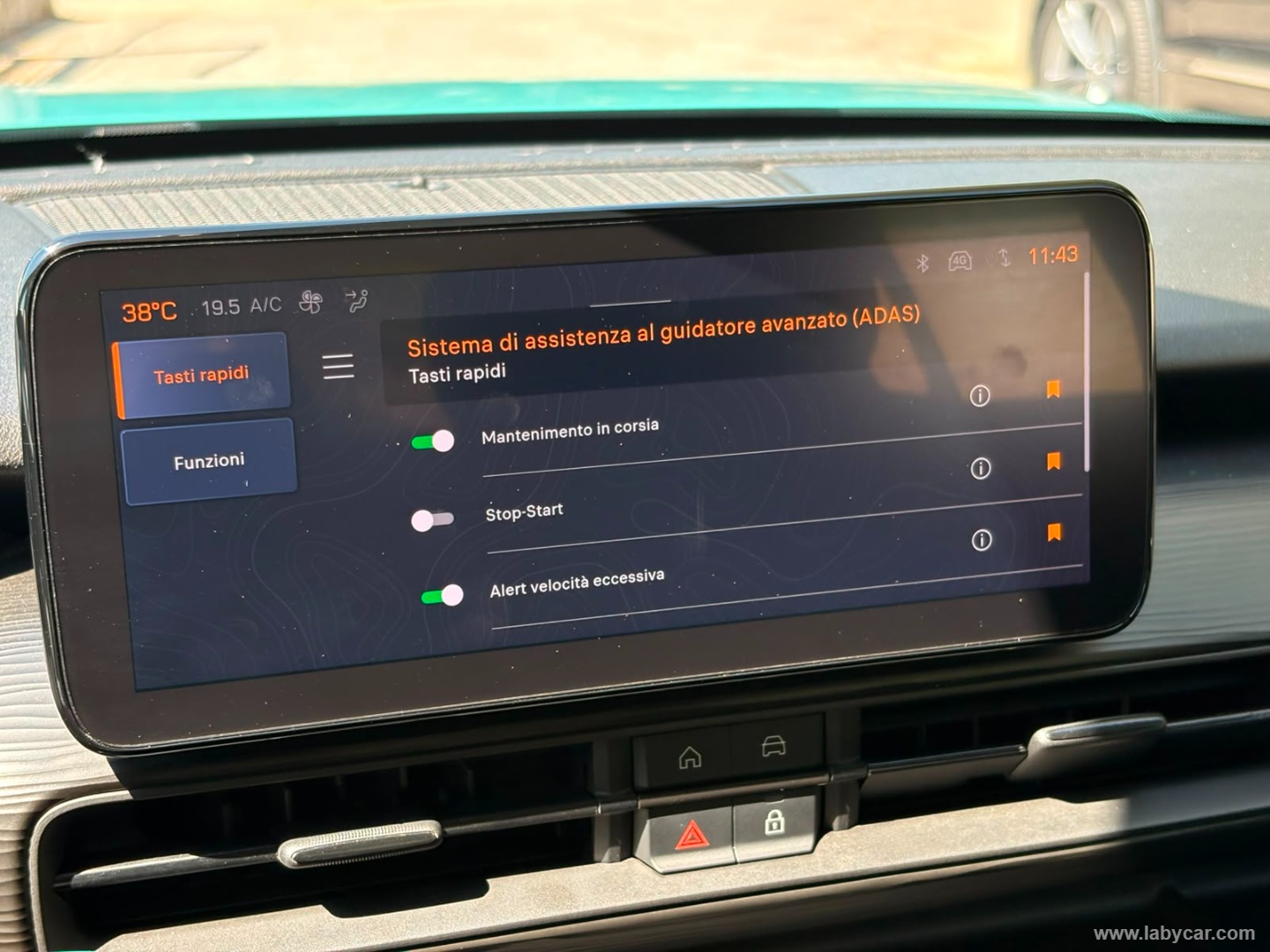 Jeep Avenger 1.2 Turbo Altitude - Immagine 18