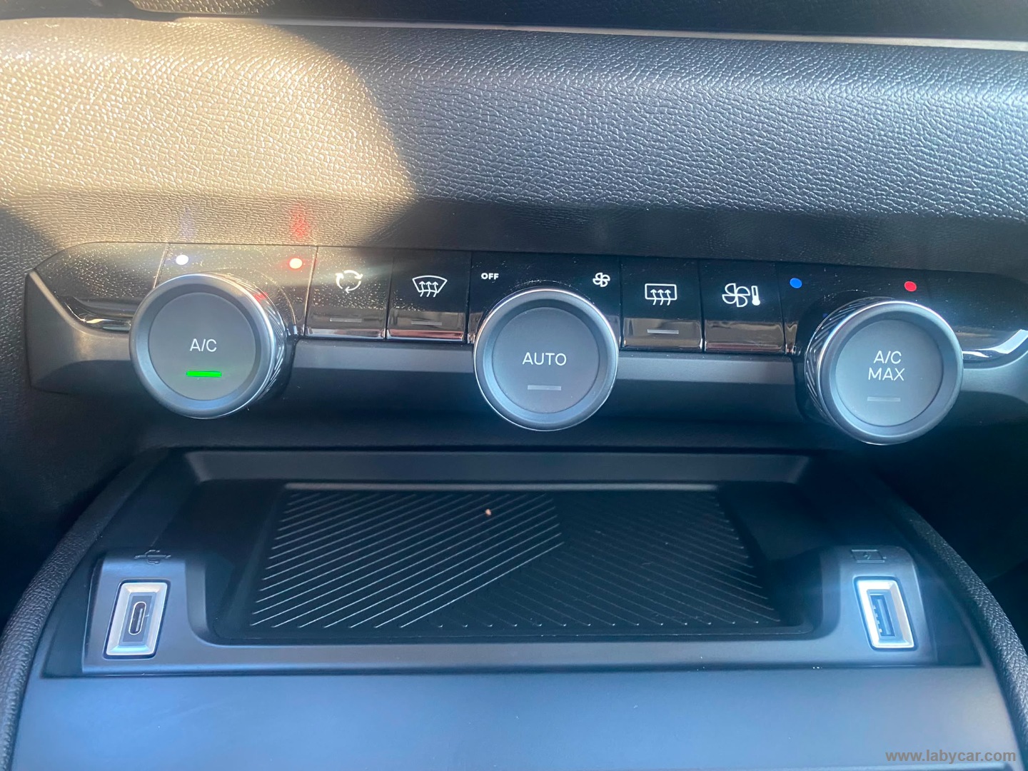Citroën C4 Hybrid 145 e-DCS6 Plus - Immagine 18