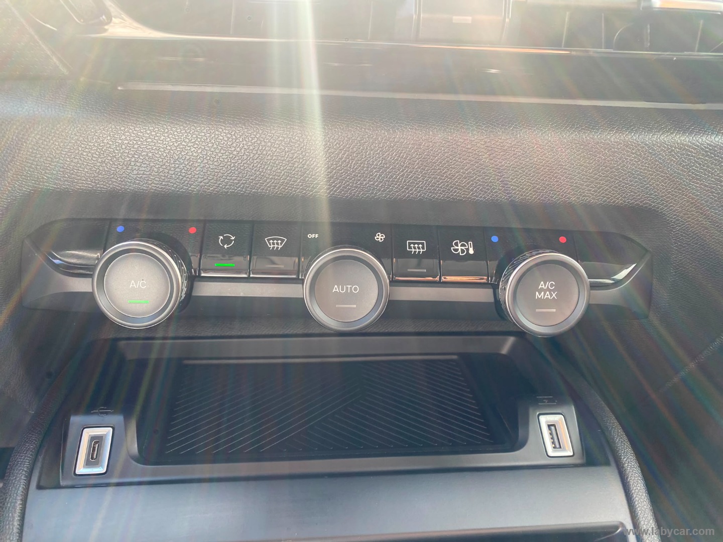 Citroën C4 Hybrid 145 e-DCS6 Plus - Immagine 18