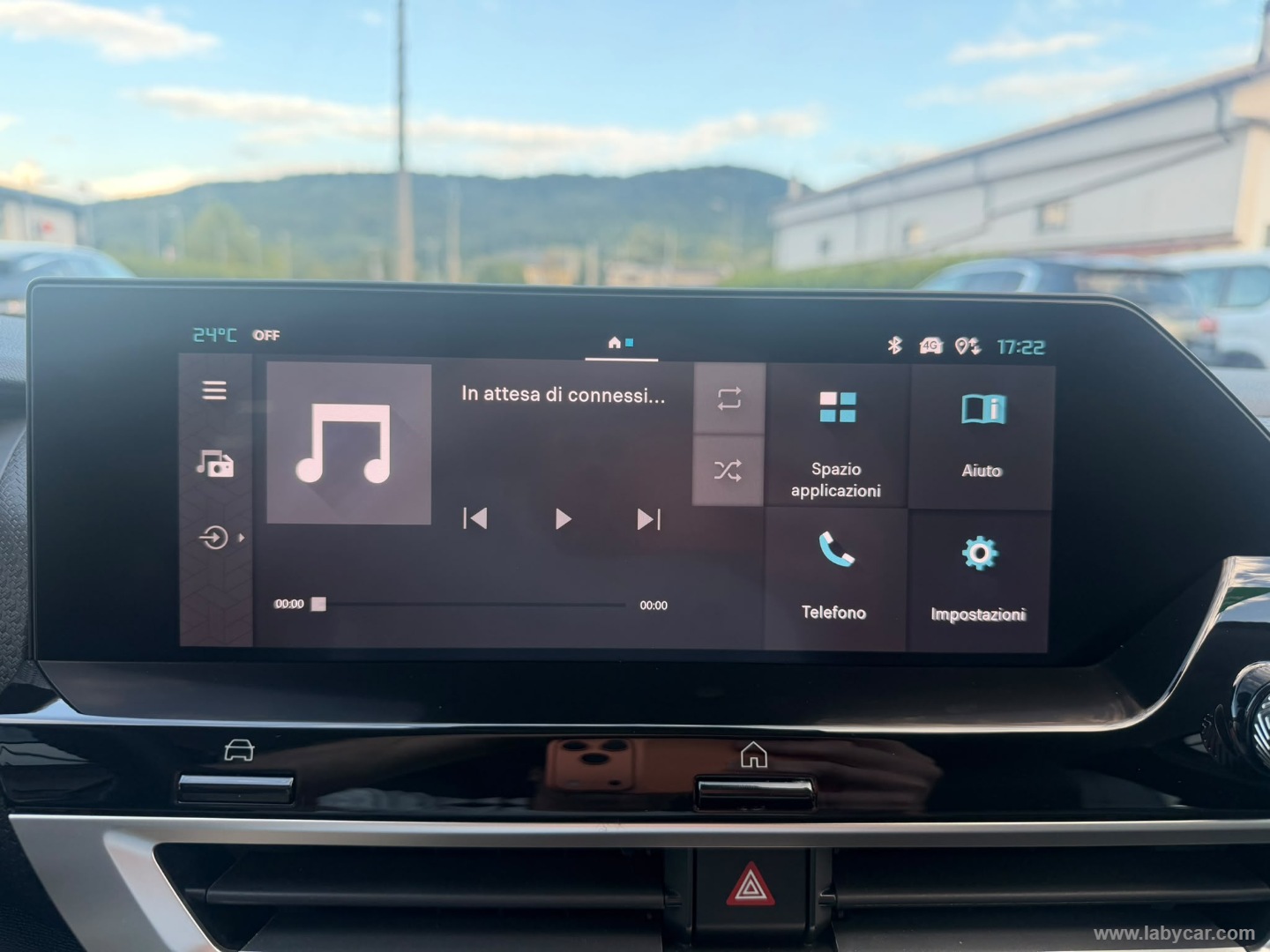 Citroën C4 Hybrid 145 e-DCS6 Plus - Immagine 18