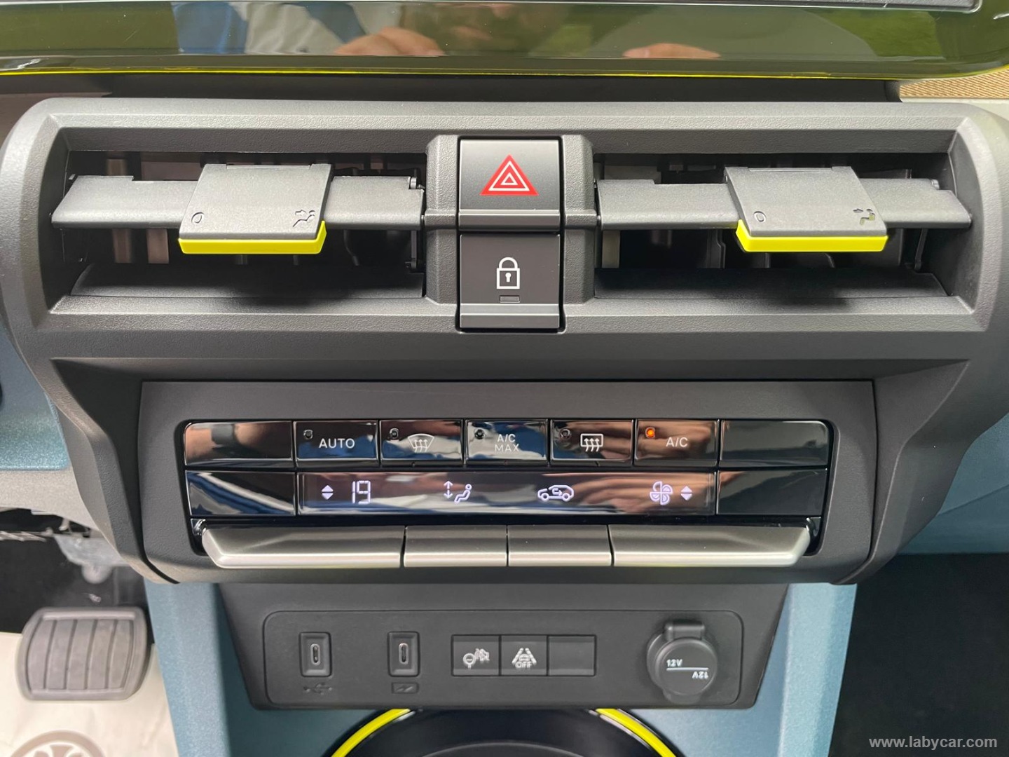 Fiat Grande Panda 1.2 Hybrid 110 S&S La Prima - Immagine 18