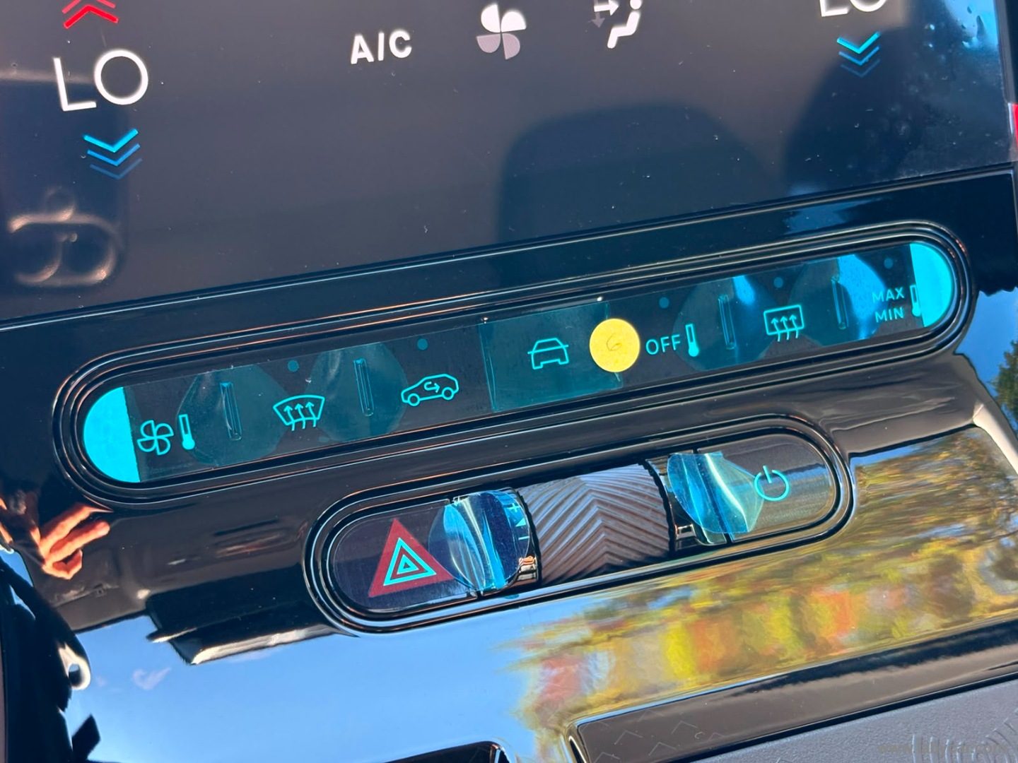 Citroën C5 Aircross Hybrid 145 e-DCS6 Plus - Immagine 18