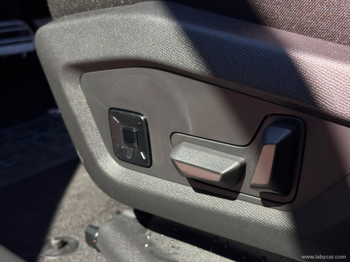 Citroën C5 Aircross Hybrid 145 e-DCS6 Max - Immagine 18