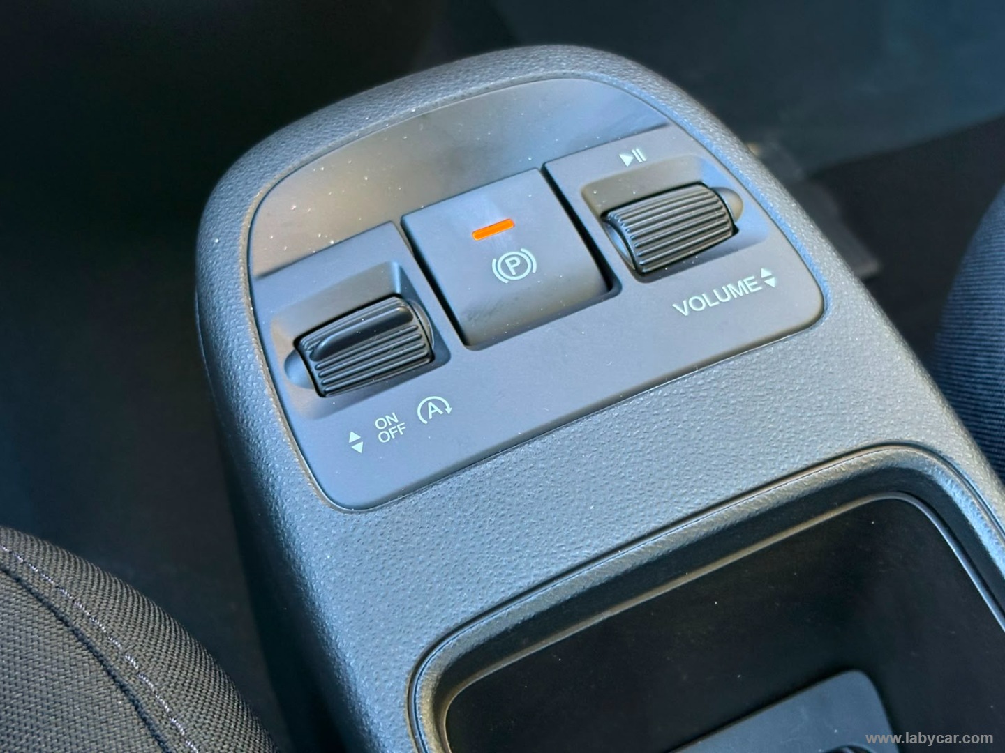 Fiat 500 Berlina Hybrid Pop - Immagine 18