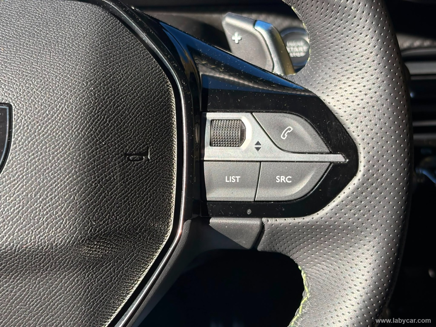 Peugeot 2008 PureTech 130 S&S EAT8 GT - Immagine 18